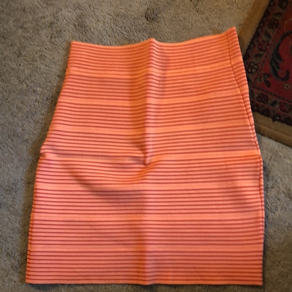 Bandage skirt (M) - Picture 4 of 5